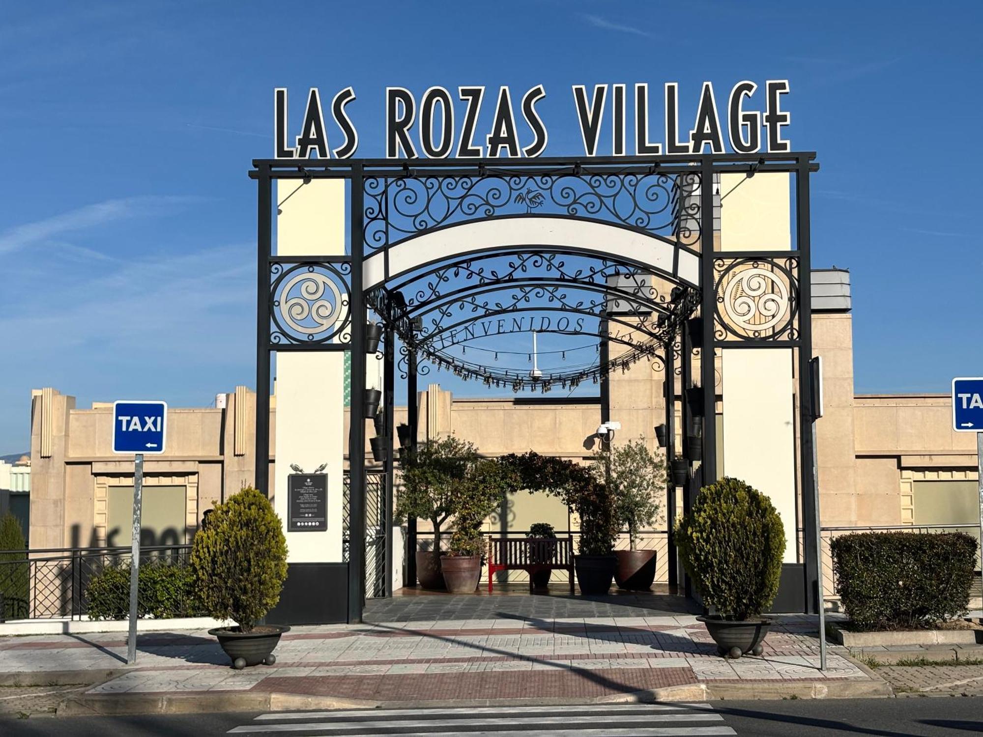 Apartamento Plaza Espana Las Rozas ภายนอก รูปภาพ
